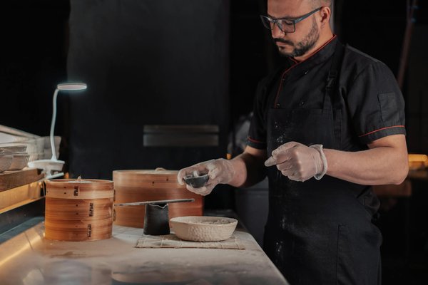 How to Choose a Pasta Maker That Handles Multiple Thickness Settings?